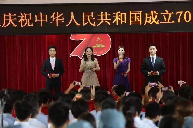 逃离绿色山谷